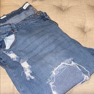 ripped boyfriend jeans